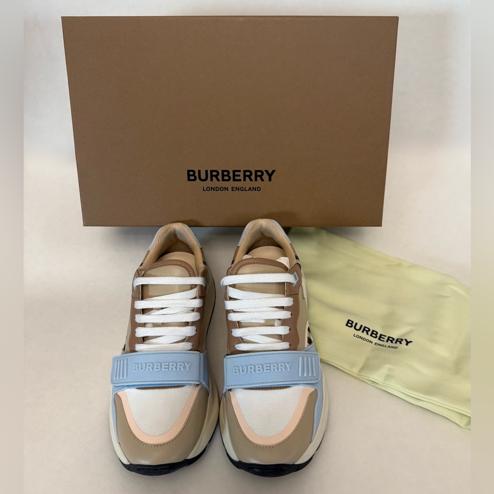 Burberry Regis Low Sneakers in Archive Blue
